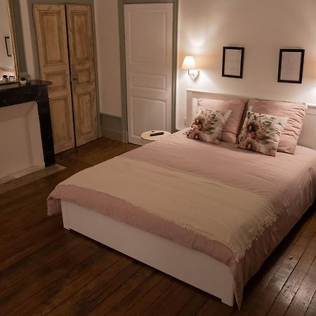 Un Dimanche Chez Julie Chambre Leontine Parthenay Eksteriør billede